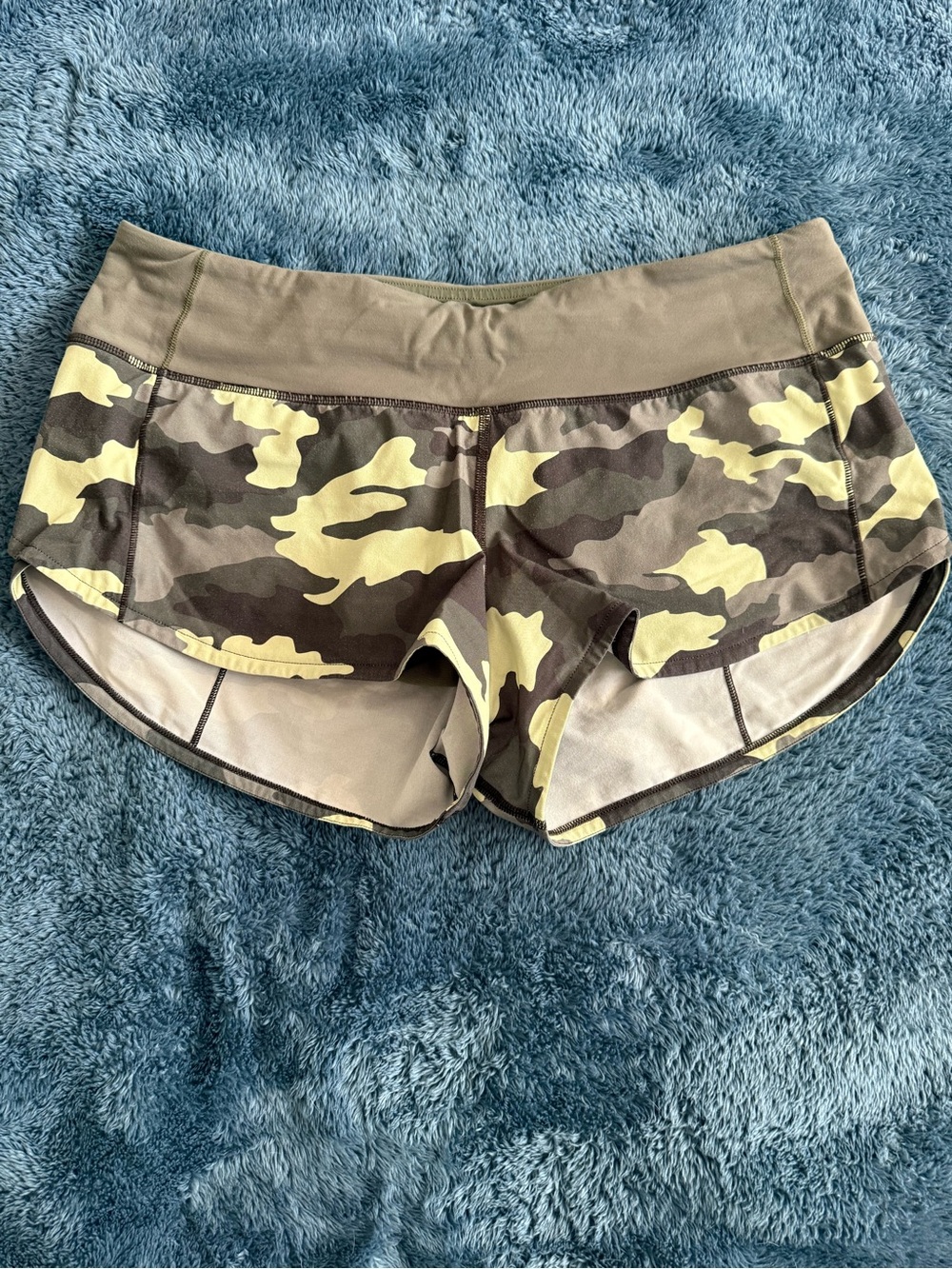 lululemon athletica Speed Up Shorts in Camo